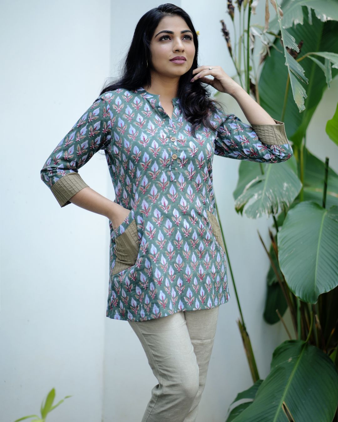 SHORT KURTHI WITH POCKET