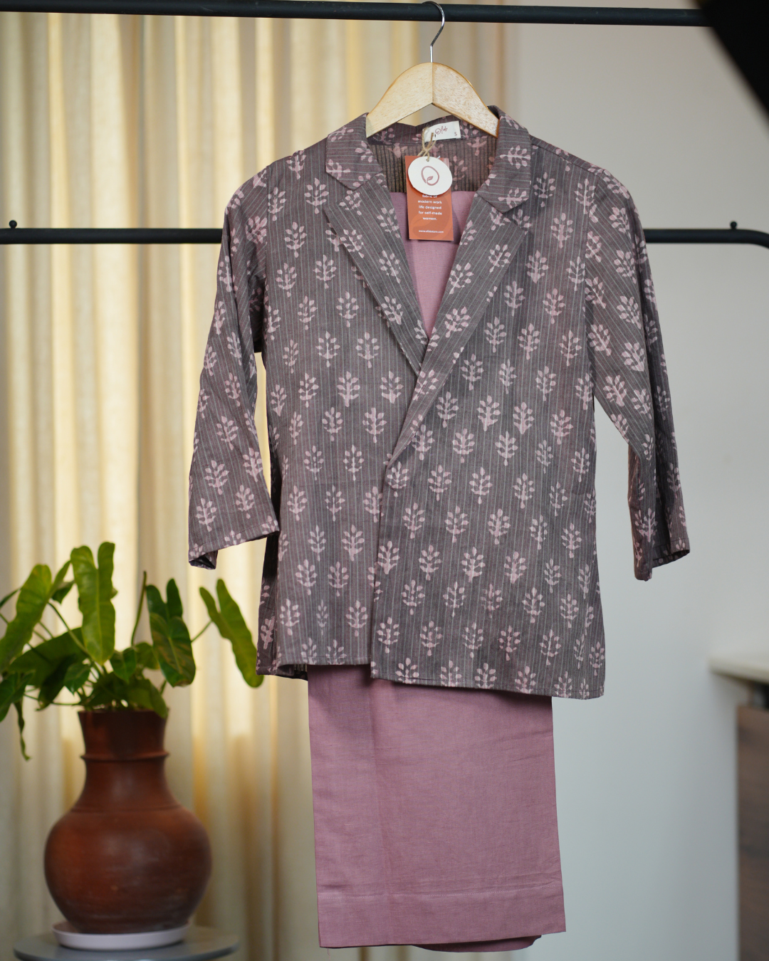 CO ORD SET WITH PRINTED JACKET