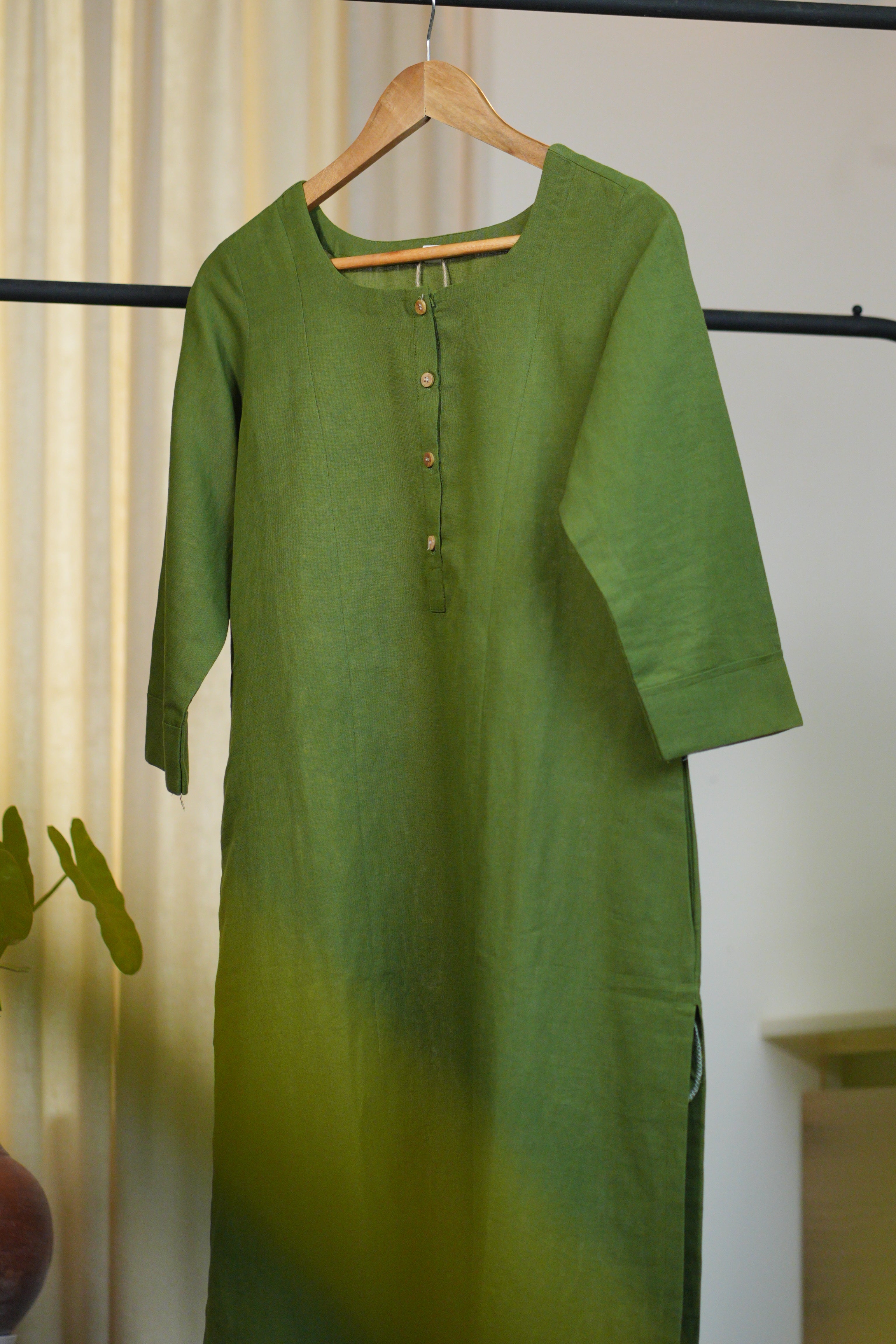 SLITTED KURTHA WITH POCKET